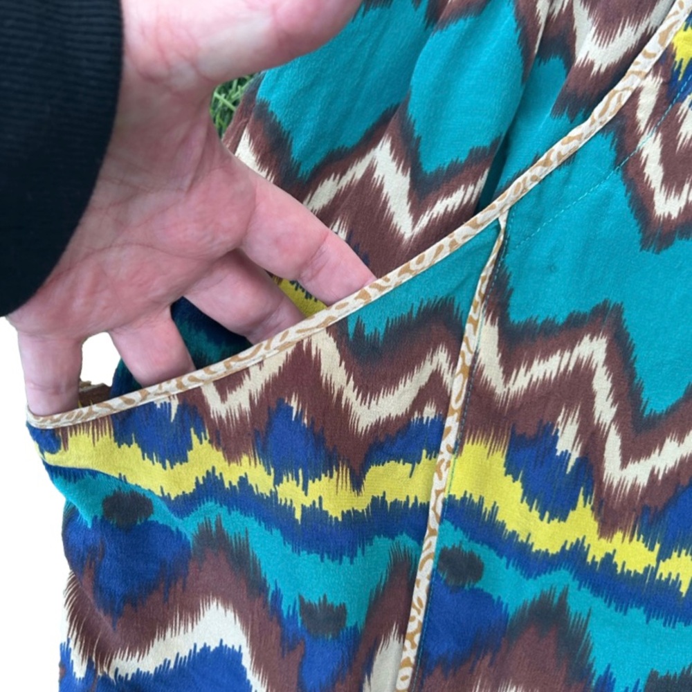 Sz L Gemma brand multi-color skirt with pockets - Picture 3 of 6